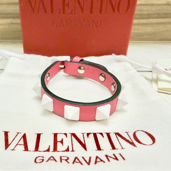 Valentino Garavani Leather Rockstud Bracelet - Picture 2 of 6